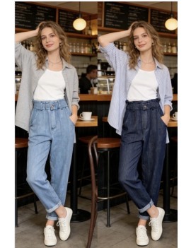 Pantalon bleu foncé...