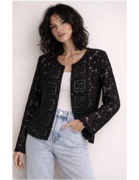 Cardigan en crochet ajouré