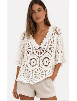 Pull ajouré blanc en crochet
