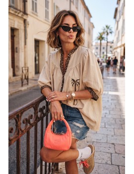 Chemise unie avec palmier...