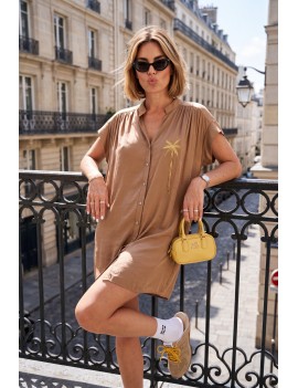 Robe courte unie satinée...
